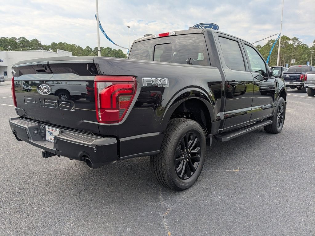 New 2025 Ford F-150 Lariat Crew Cab