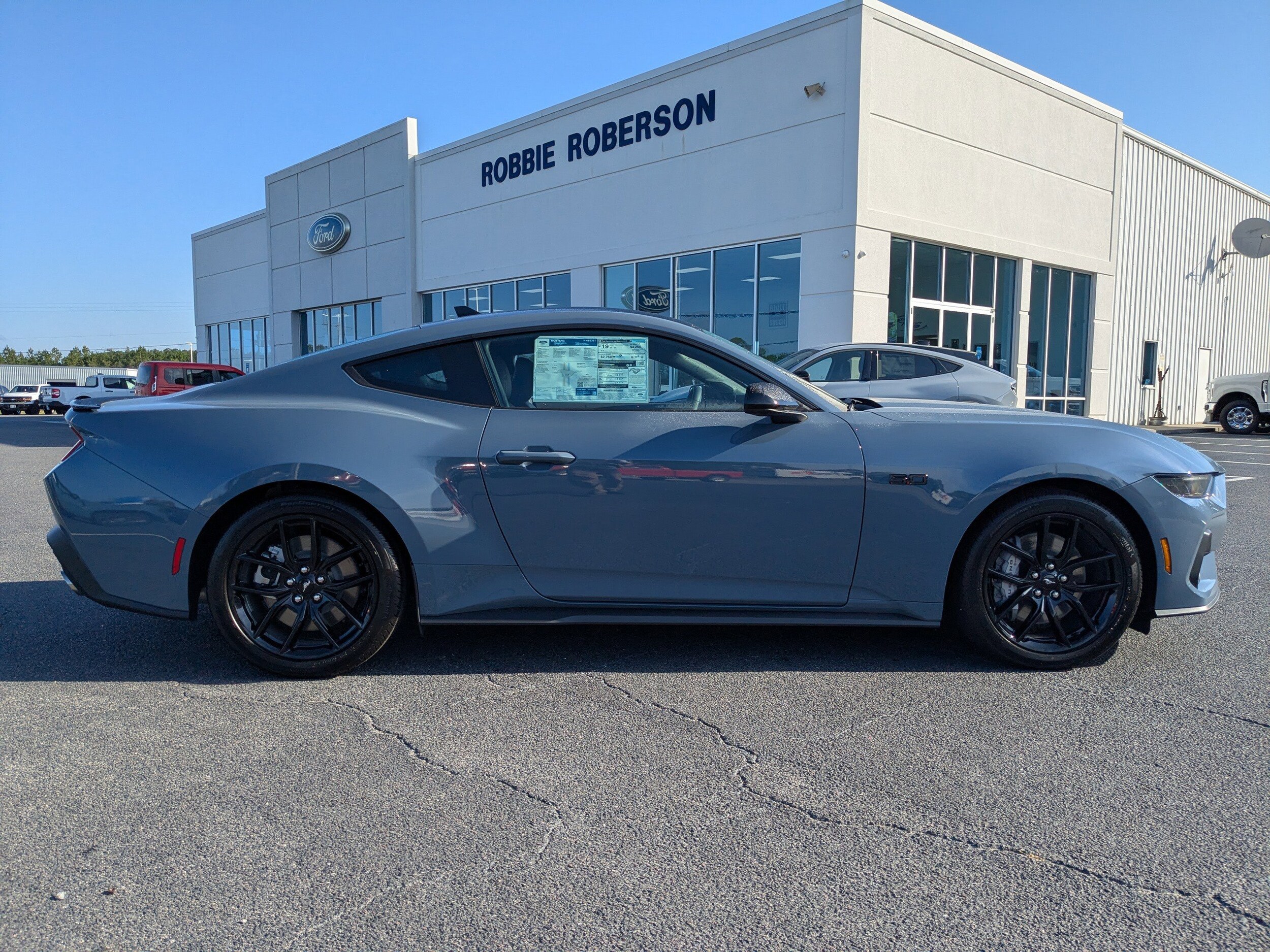 2025 Ford Mustang GT Premium photo 2