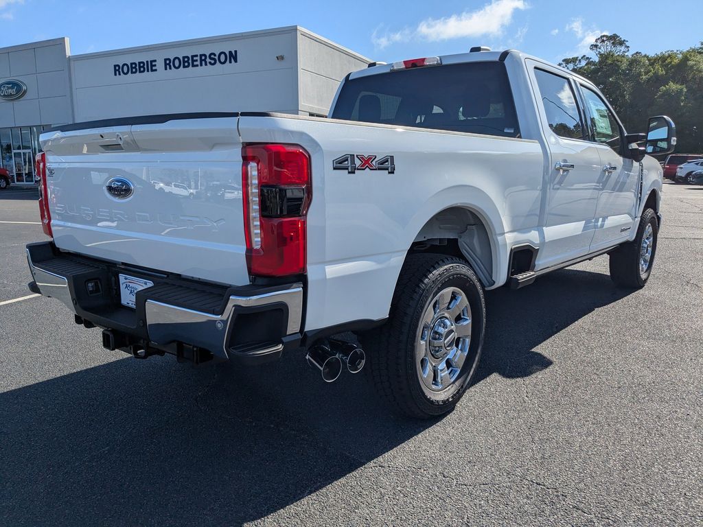 2025 Ford F-250 Lariat photo 4