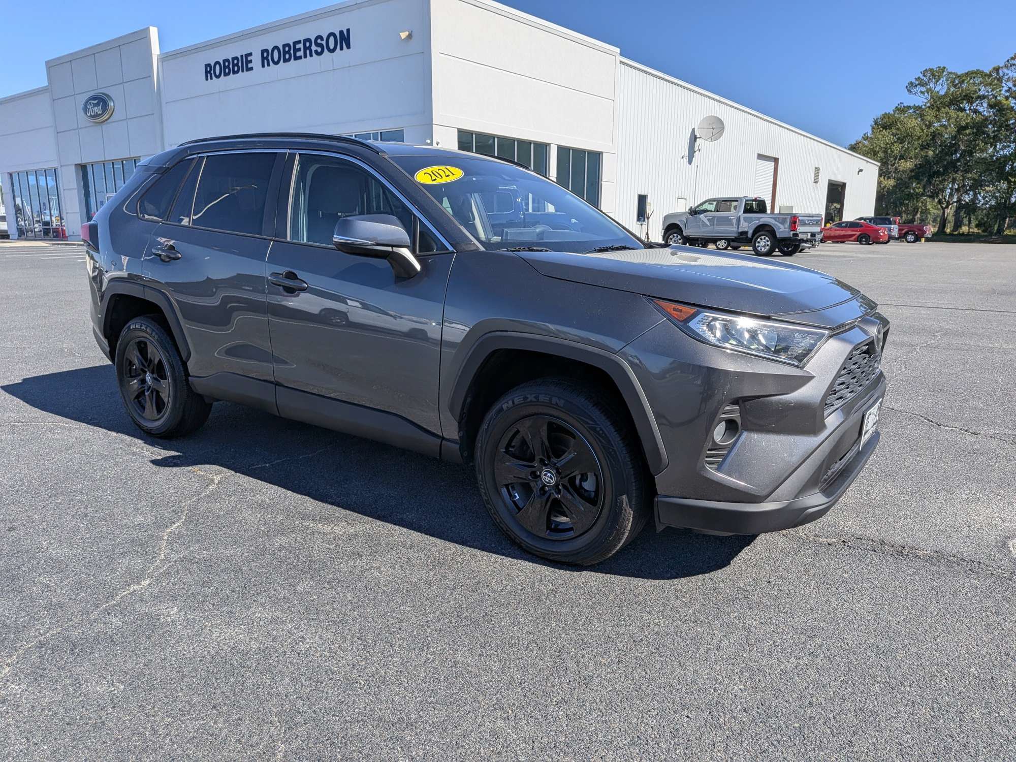 Used 2021 Toyota RAV4 XLE with VIN 2T3W1RFV4MC097432 for sale in Waycross, GA