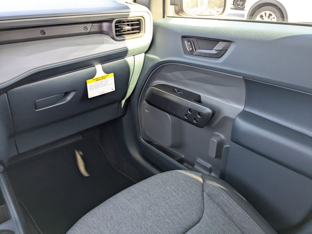2025 Ford Maverick XLT - Photo 16