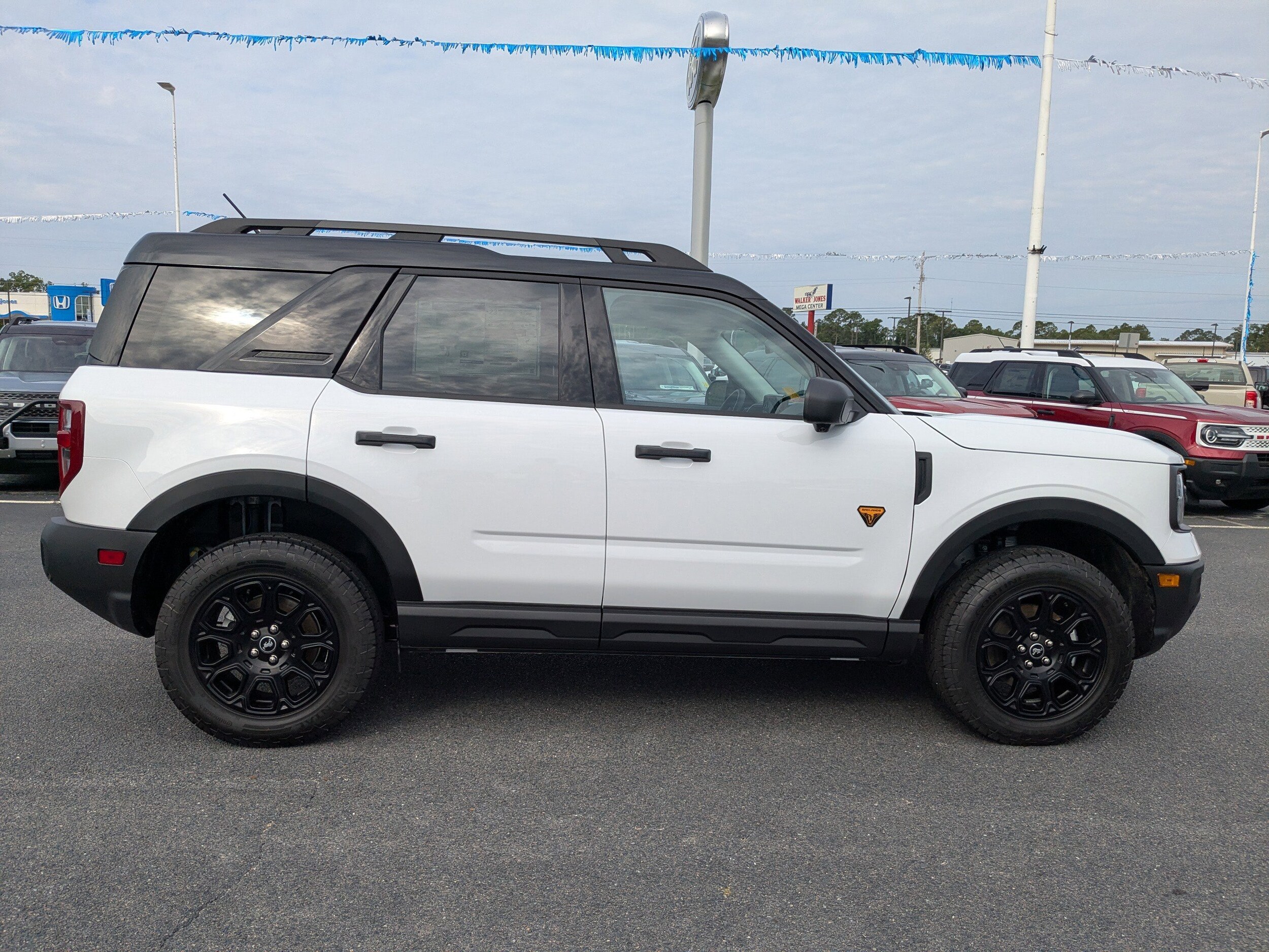 2025 Ford Bronco Sport Badlands photo 3