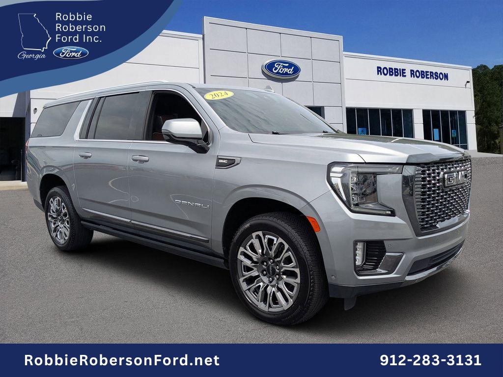 2024 GMC Yukon Denali Ultimate AWD's photo