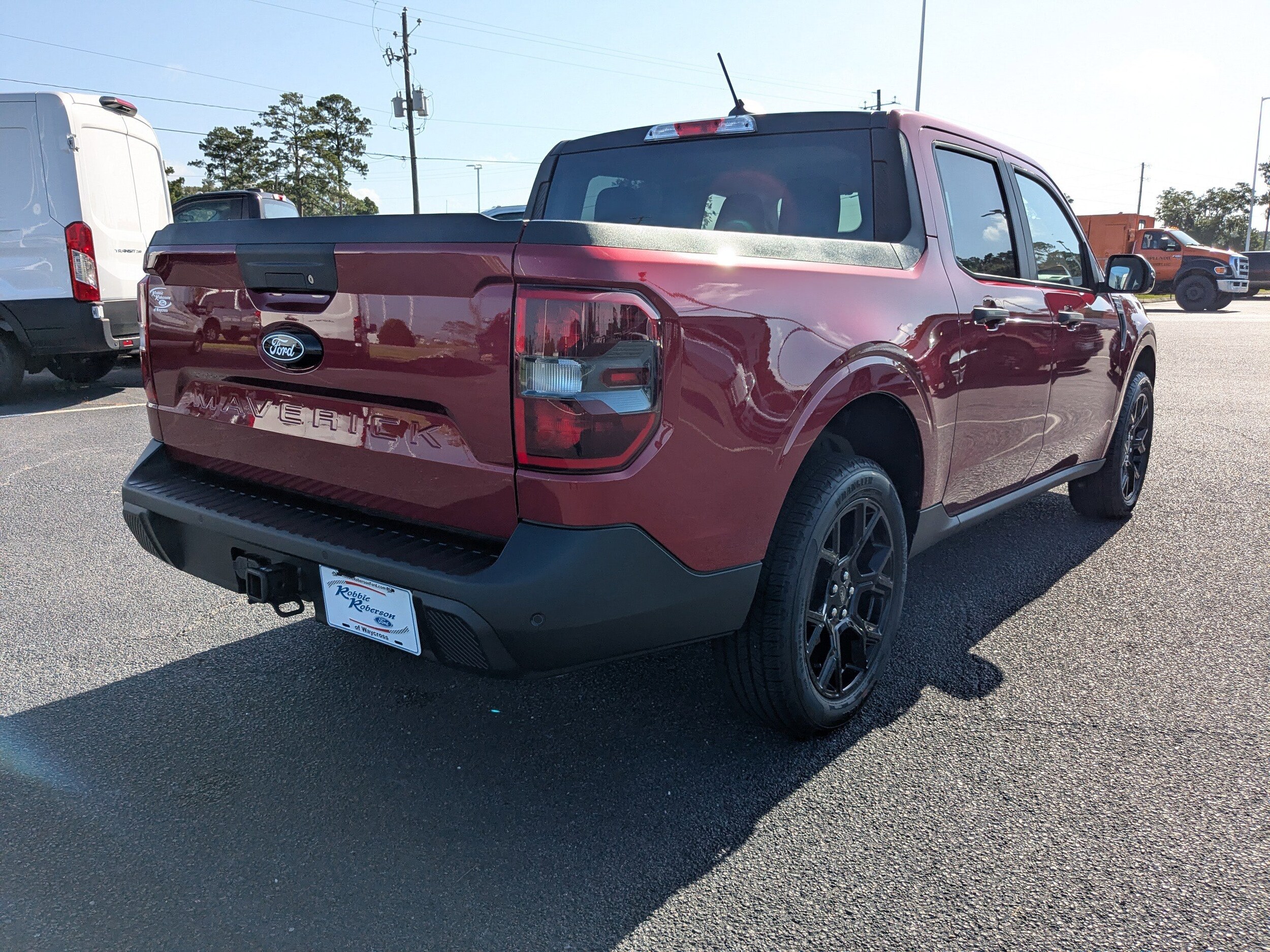 2025 Ford Maverick XLT photo 2