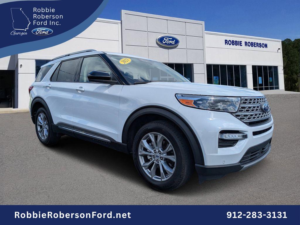 2023 Ford Explorer Limited's photo
