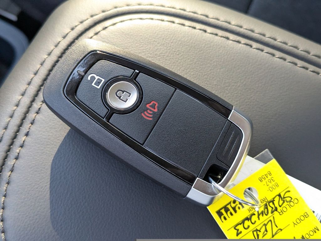 2025 Ford Maverick XLT - Photo 26