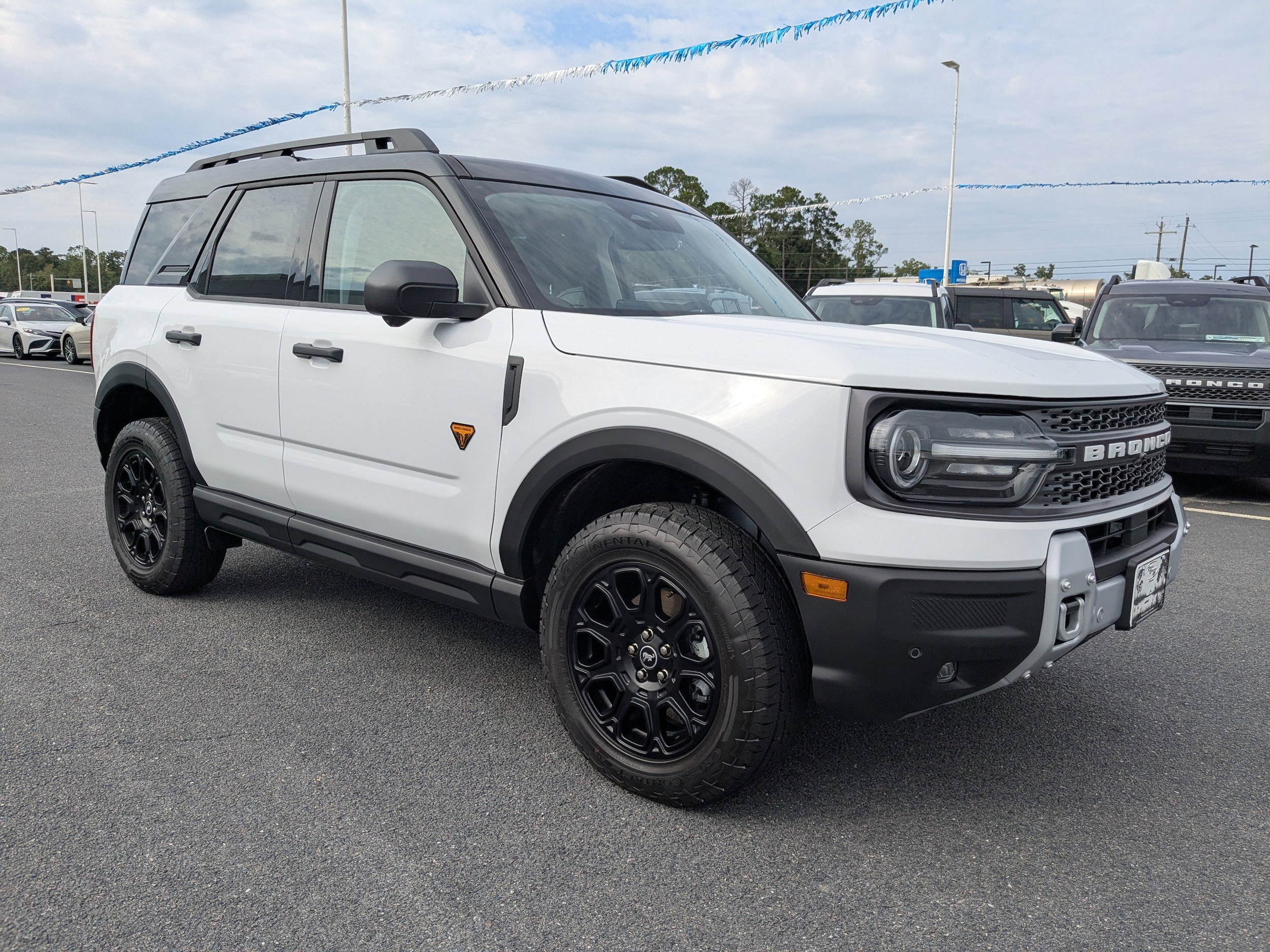2025 Ford Bronco Sport Badlands photo 2