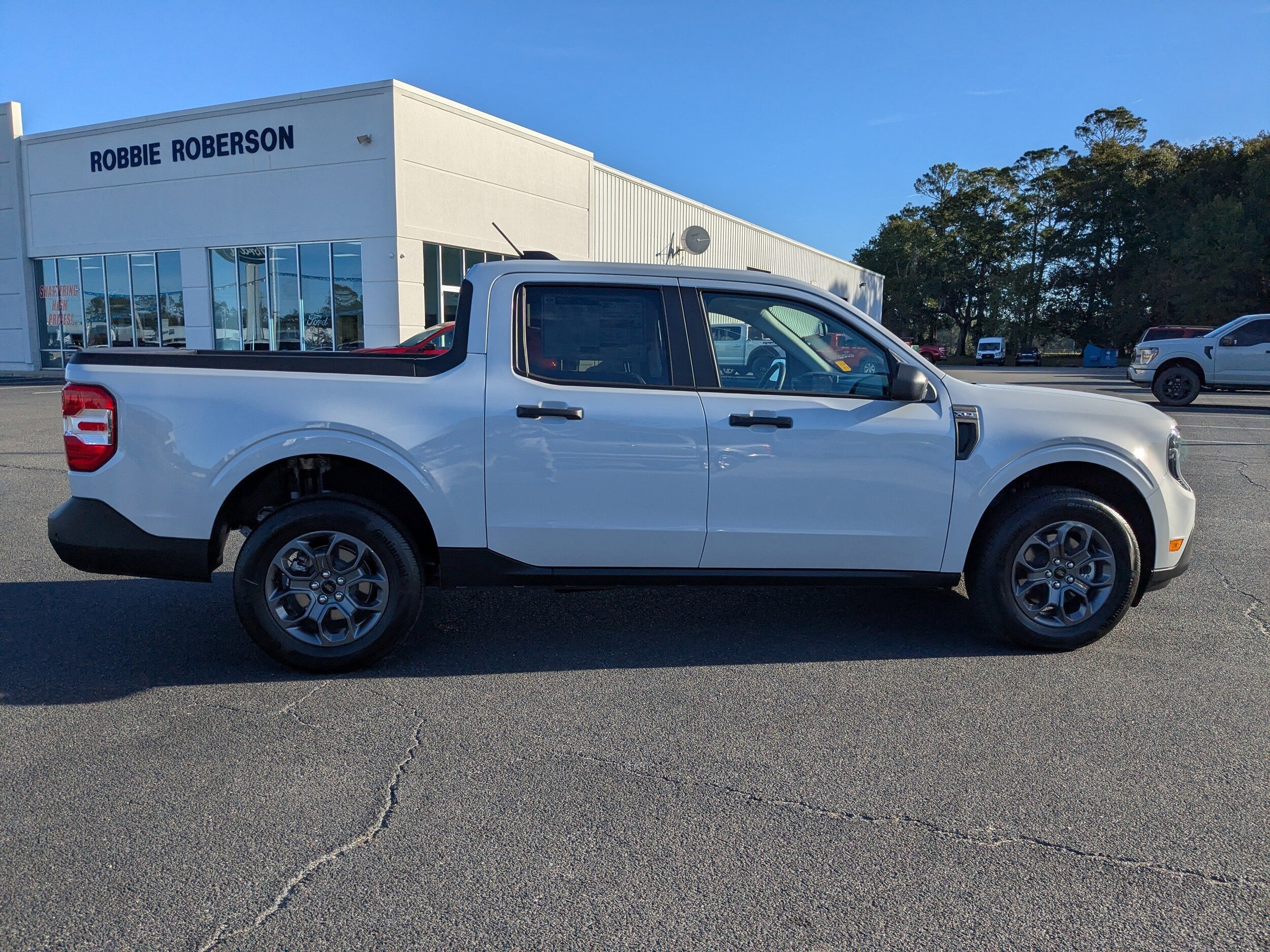 2025 Ford Maverick XLT photo 3