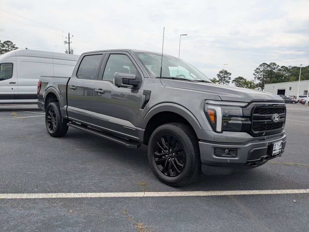 New 2025 Ford F-150 Lariat Crew Cab