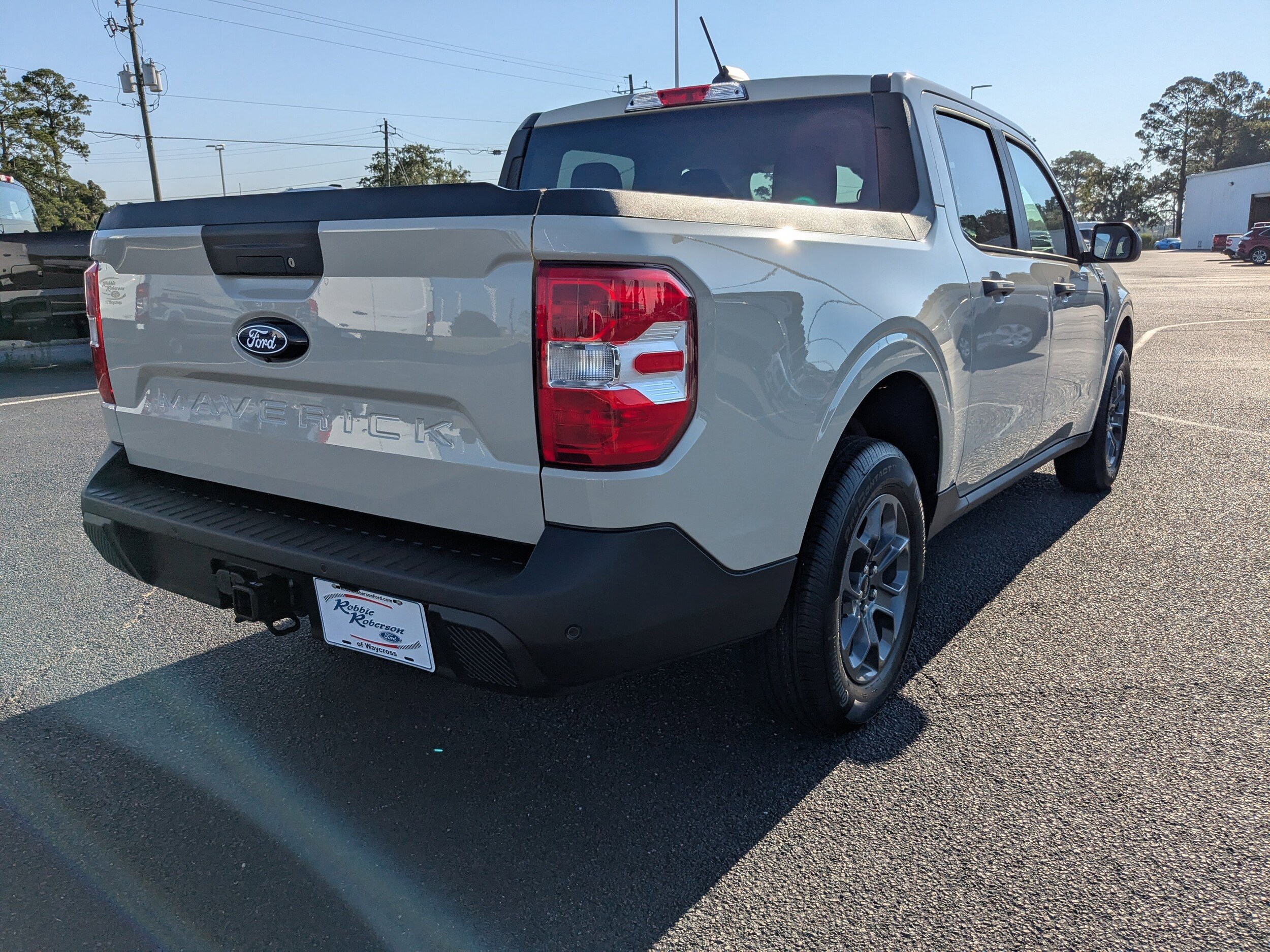 2025 Ford Maverick XLT photo 2