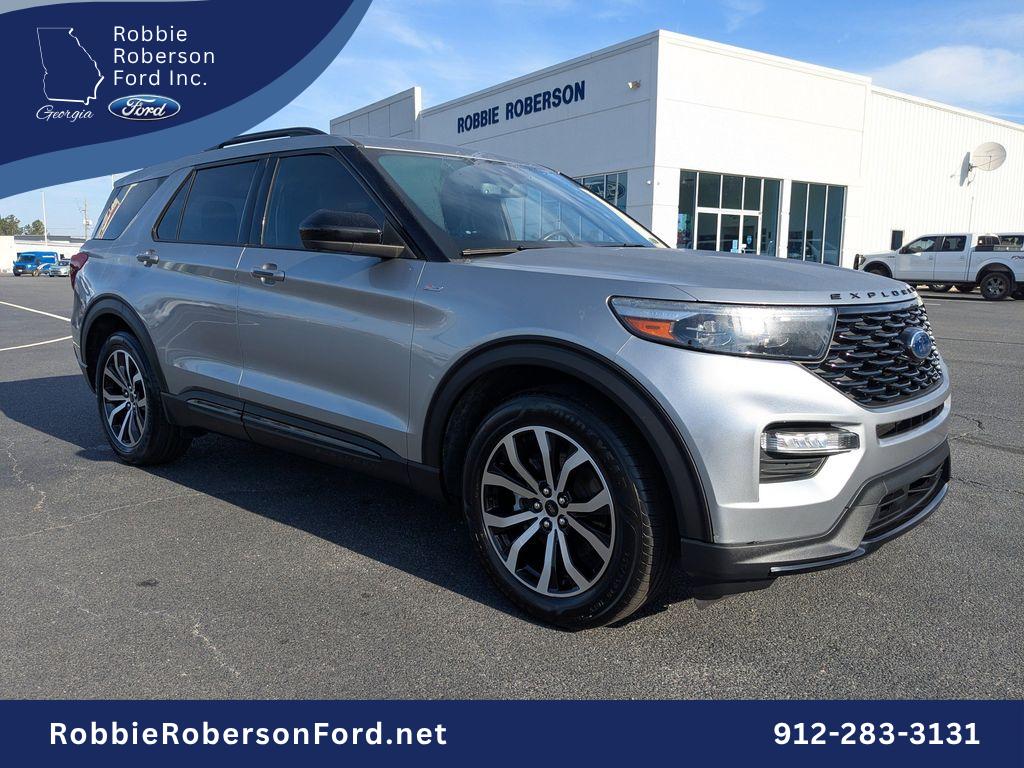 2022 Ford Explorer ST-LINE's photo