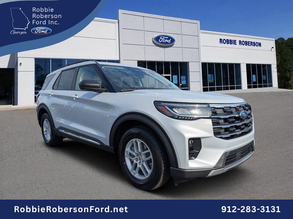 2025 Ford Explorer Active's photo