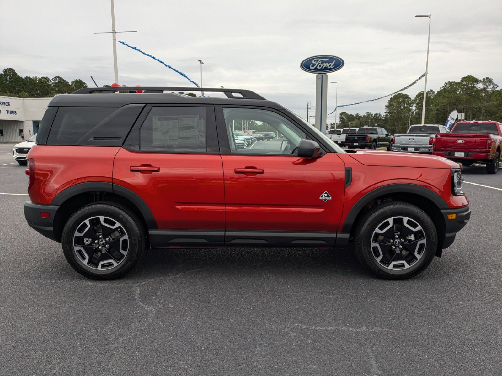 2024 Ford Bronco Sport Outer Banks photo 3