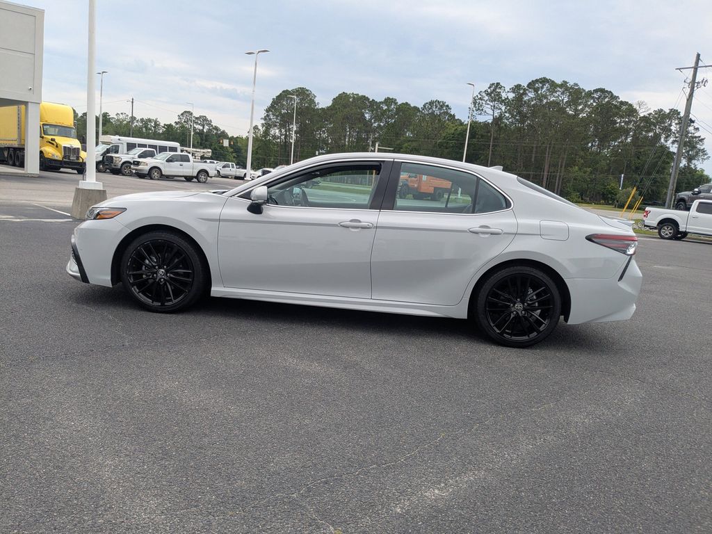 2023 Toyota Camry XSE - Photo 7
