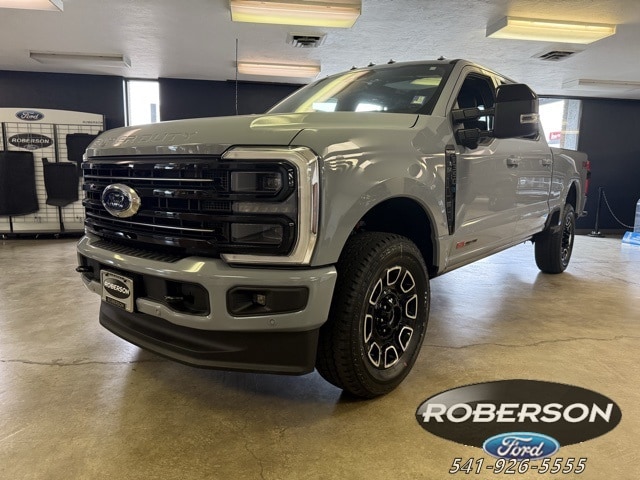 2025 Ford F-350 Super Duty Platinum's photo