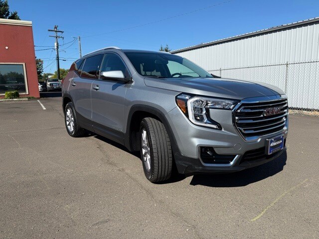 2024 Gmc Terrain SLT photo 3