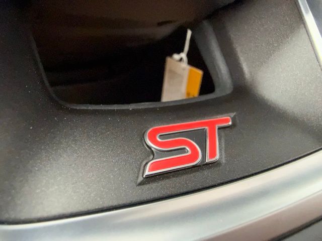 2026 Ford Explorer ST - Photo 23