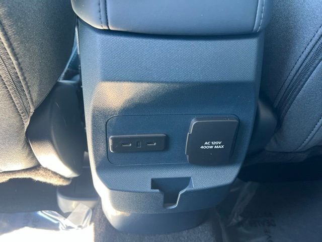 2025 Ford Maverick XLT - Photo 16