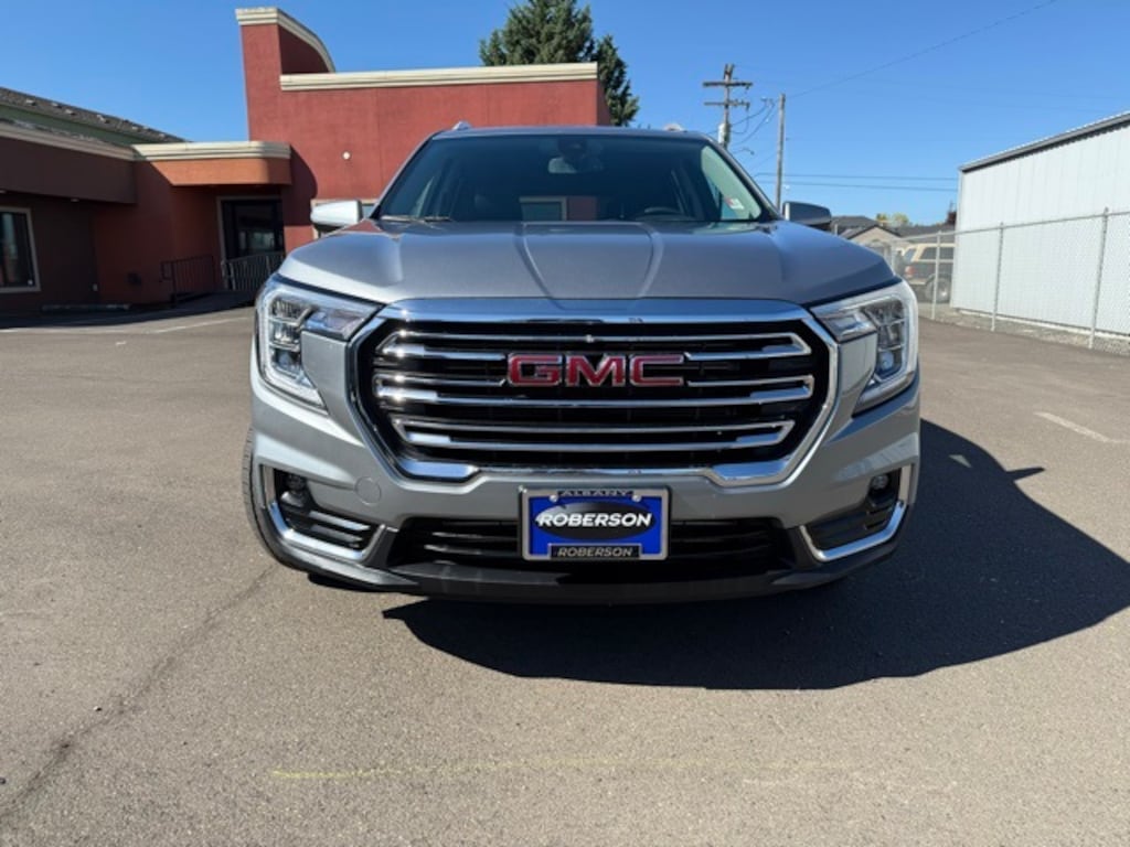Used 2024 GMC Terrain SLT SUV