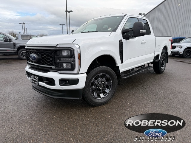 2024 Ford F-350 Super Duty Lariat's photo