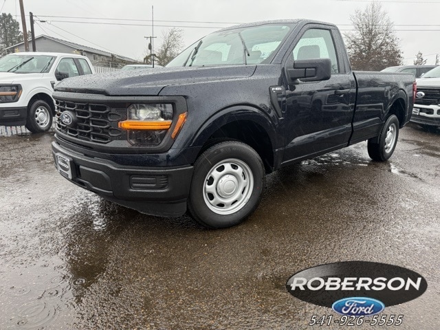 2025 Ford F-150 XL's photo