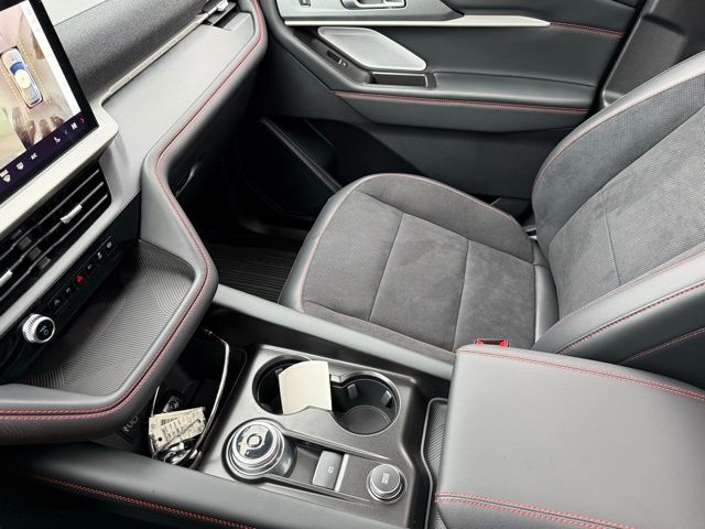 2026 Ford Explorer ST - Photo 22