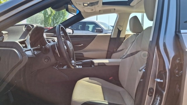 Used 2019 Lexus ES Hybrid 300h with VIN JTHB21B14K2003455 for sale in Albany, OR