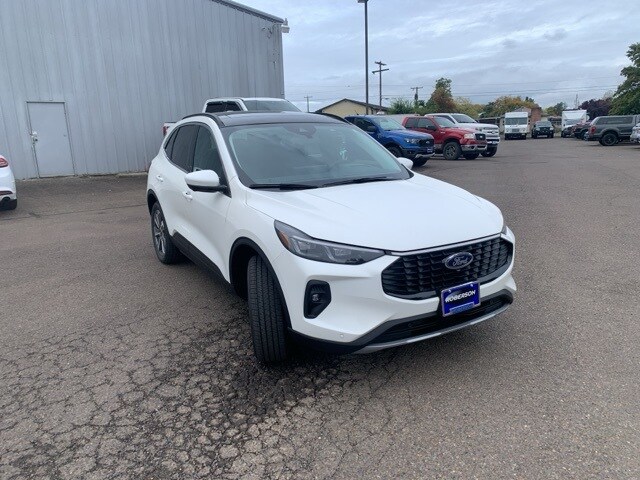 2025 Ford Escape Hybrid Platinum photo 3