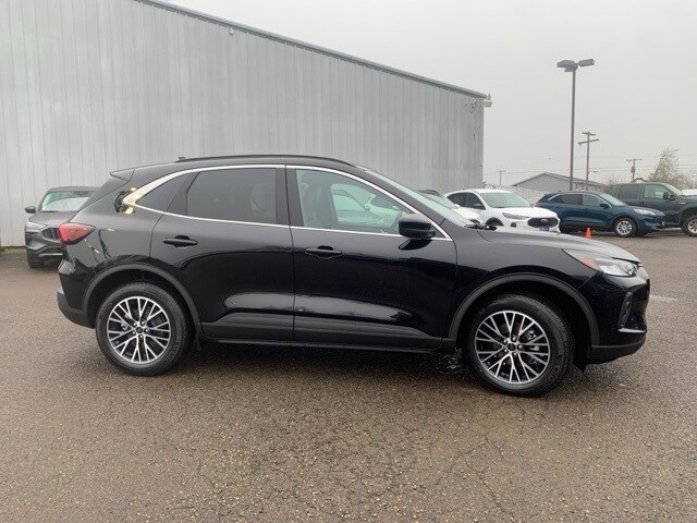 2025 Ford Escape Plug-In Hybrid Base photo 4