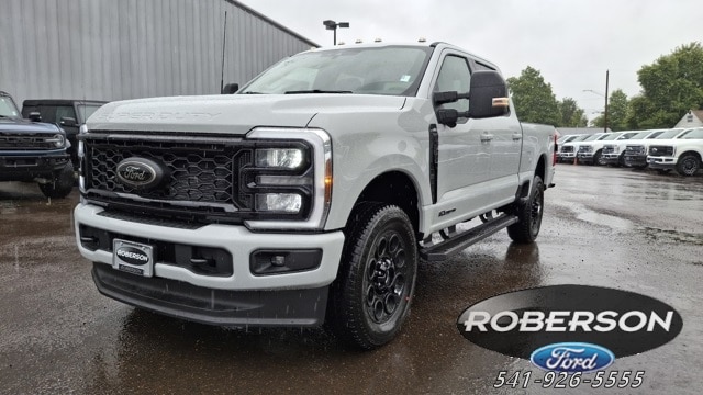 2025 Ford F-350 Super Duty XLT's photo