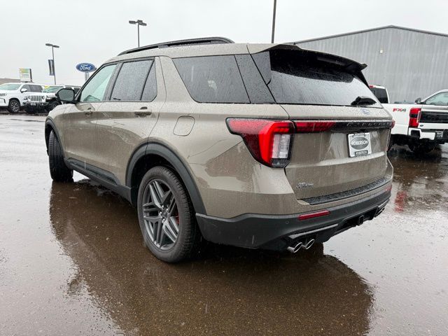 2026 Ford Explorer ST - Photo 7
