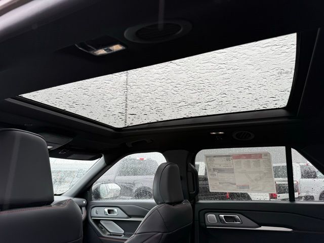2026 Ford Explorer ST - Photo 16