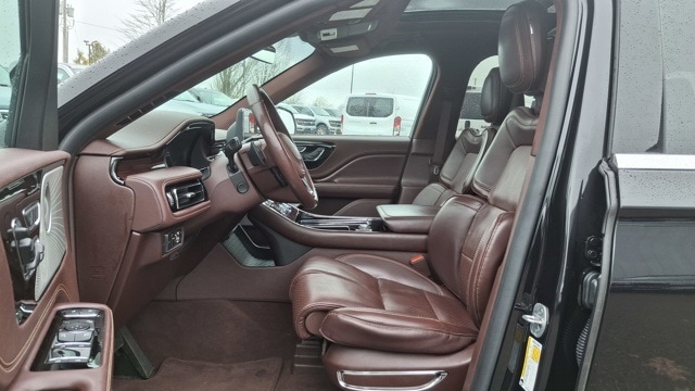 Used 2020 Lincoln Aviator Black Label with VIN 5LM5J9XC0LGL11438 for sale in Albany, OR