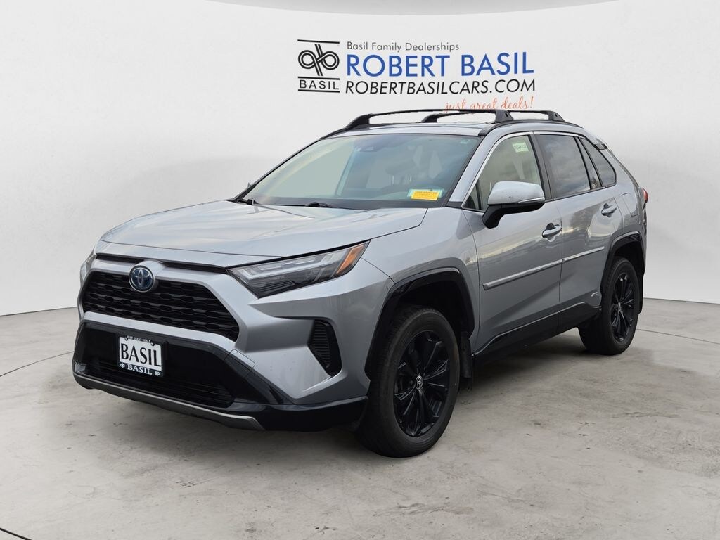 Used 2022 Toyota RAV4 Hybrid SE SUV
