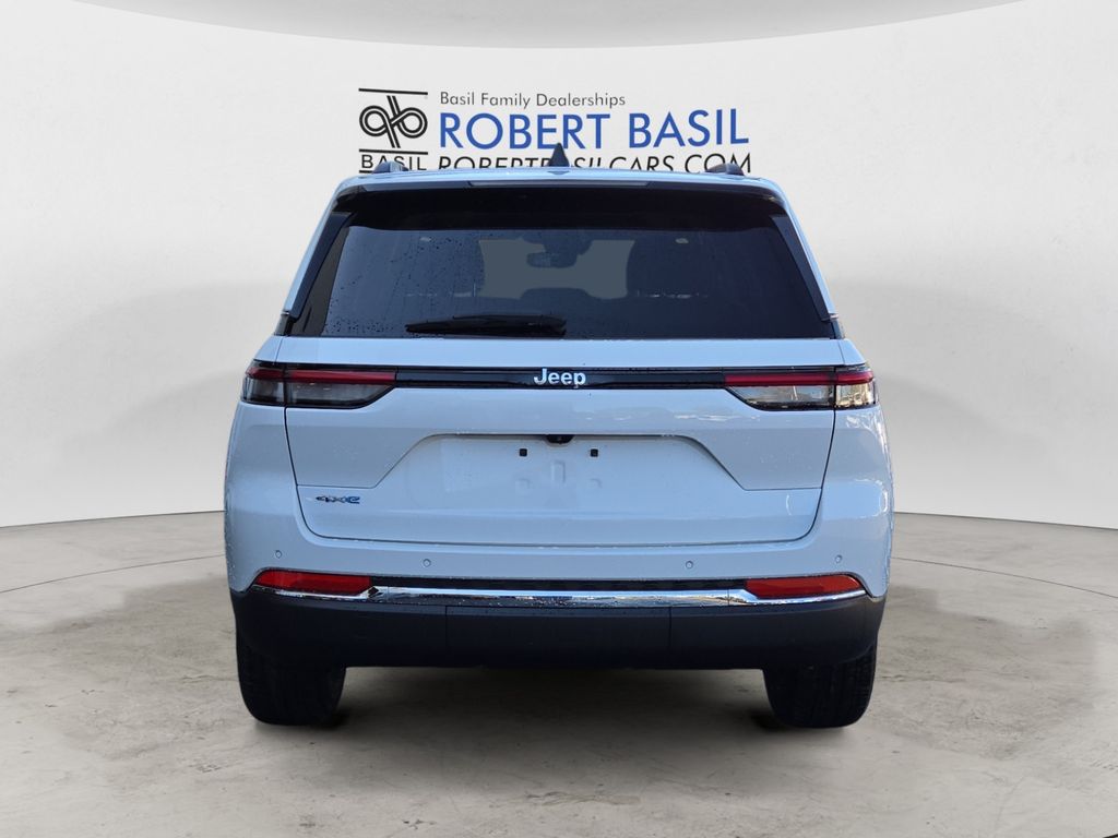 2023 Jeep Grand Cherokee 4xe photo 4