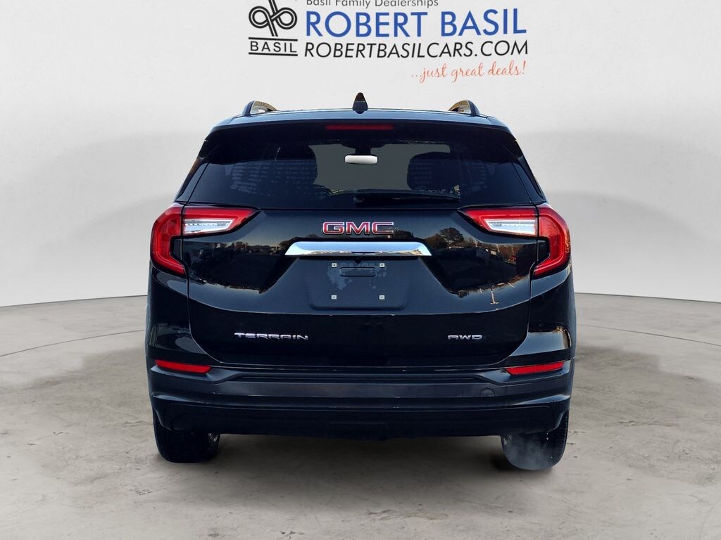 Used 2022 GMC Terrain SLE SUV