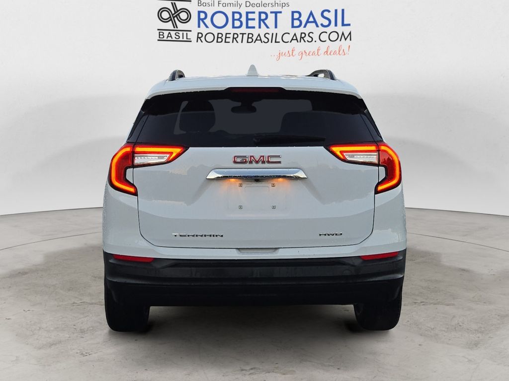 2022 Gmc Terrain SLE photo 3