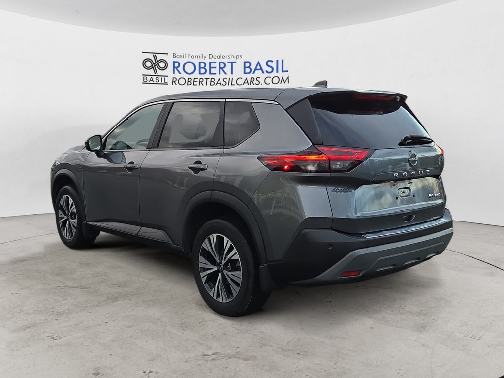 2023 Nissan Rogue SV photo 2