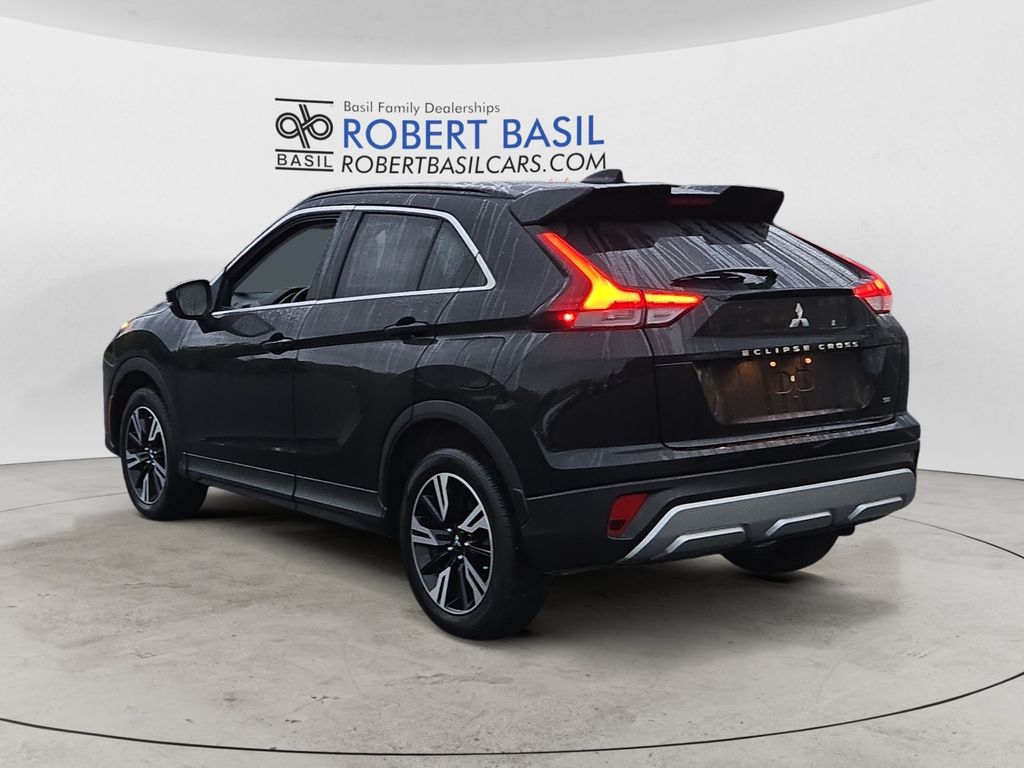 2023 Mitsubishi Eclipse Cross SE photo 3