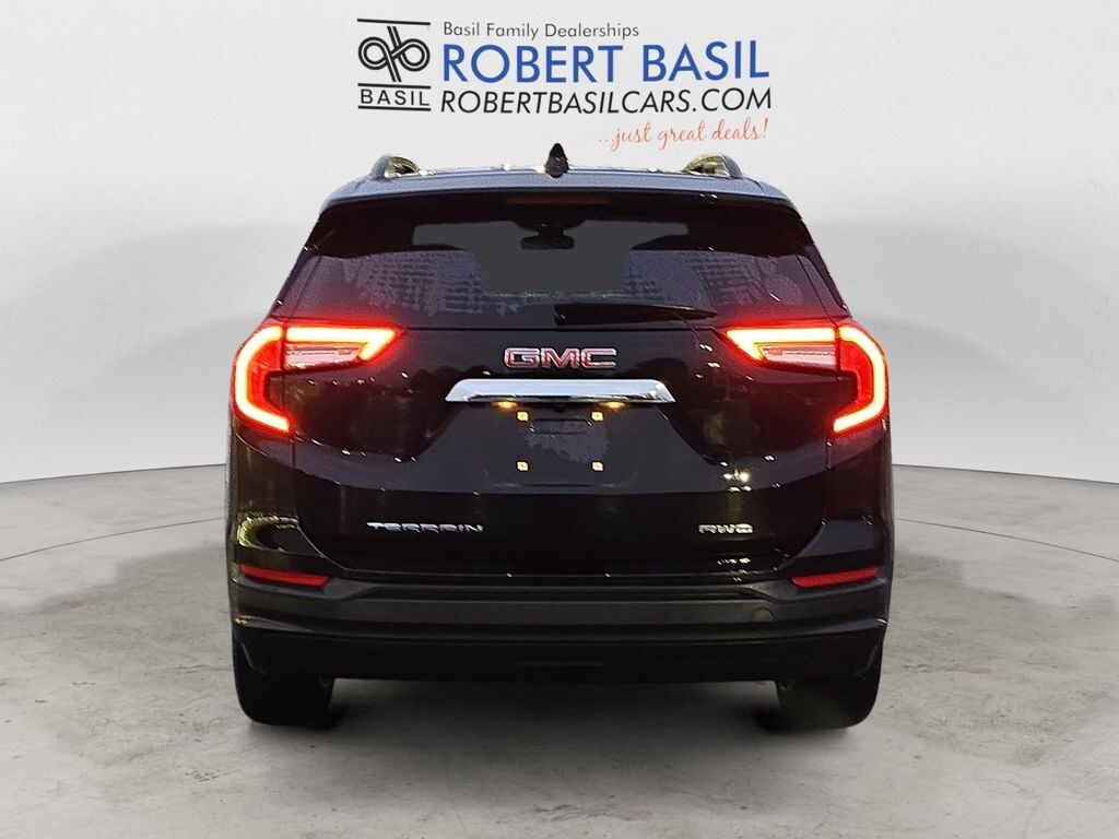 Used 2022 GMC Terrain SLE SUV