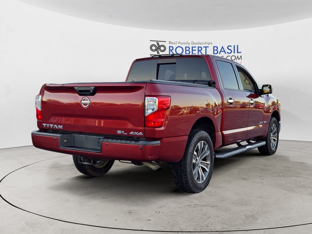 2018 Nissan Titan SL photo 4