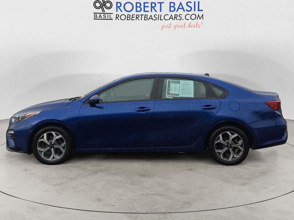 2021 Kia Forte LXS photo 2