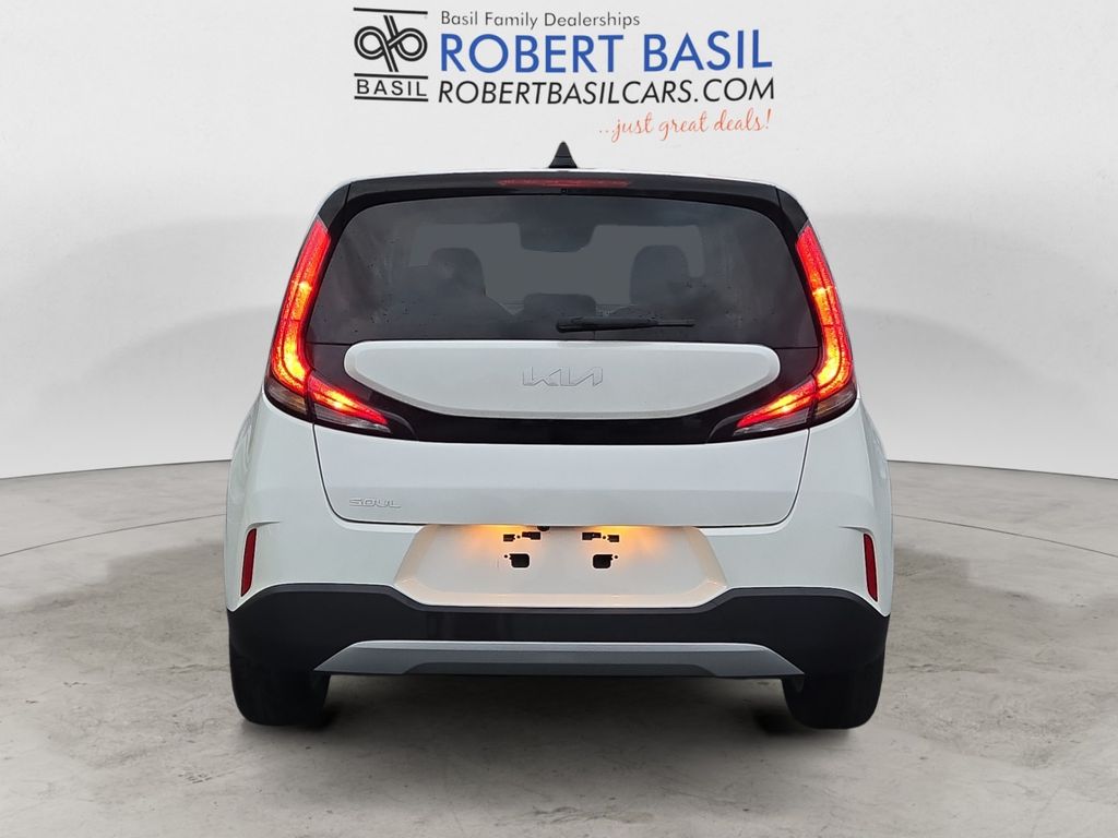 2023 Kia Soul LX photo 4