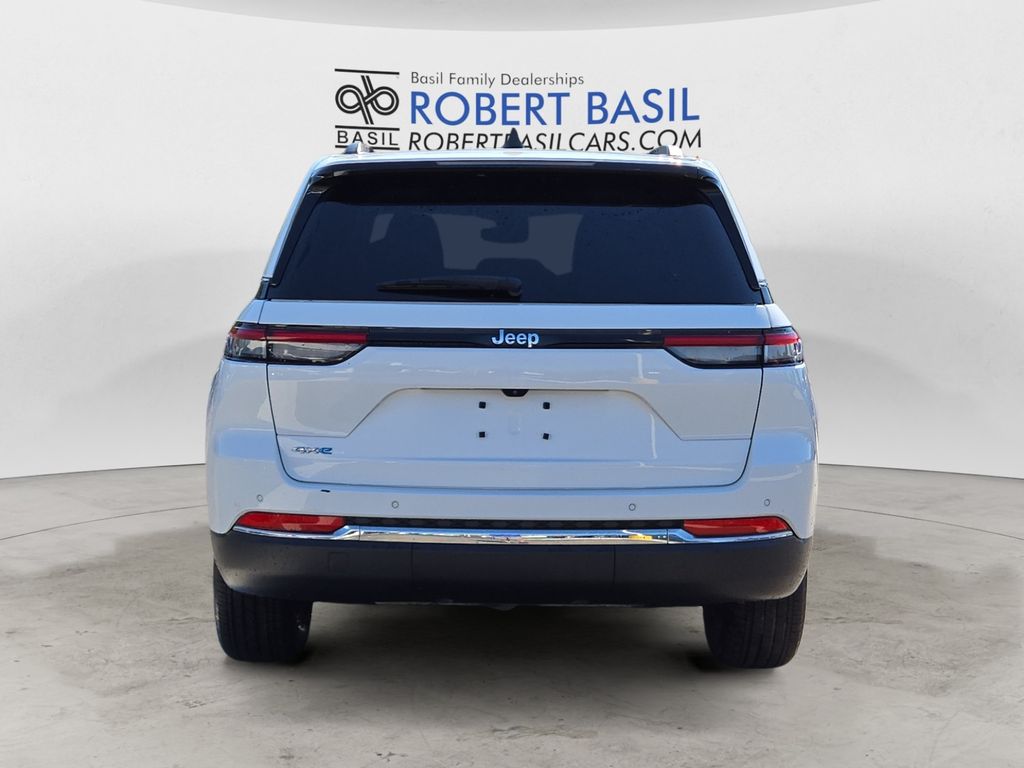 2023 Jeep Grand Cherokee 4xe photo 4