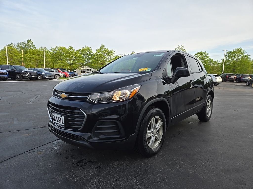 2020 Chevrolet Trax LS AWD's photo