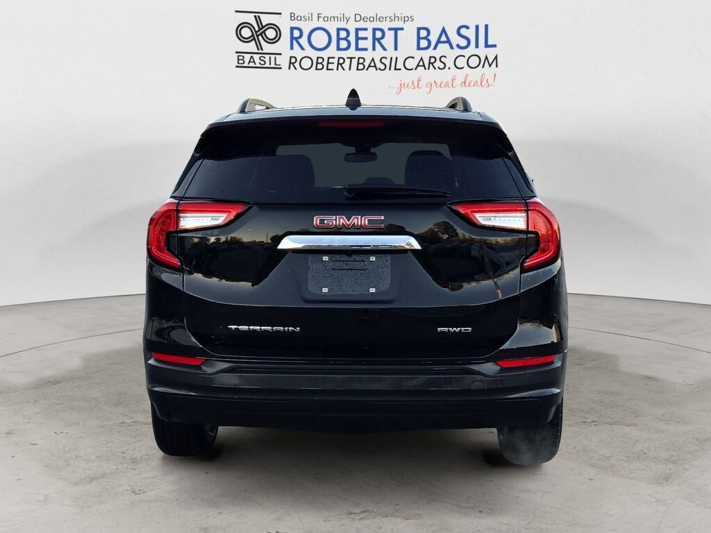 Used 2022 GMC Terrain SLE SUV