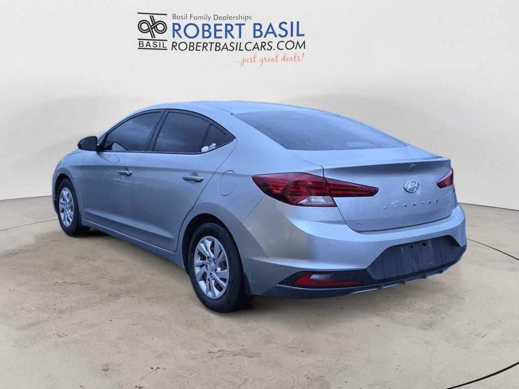 2020 Hyundai Elantra SE photo 3