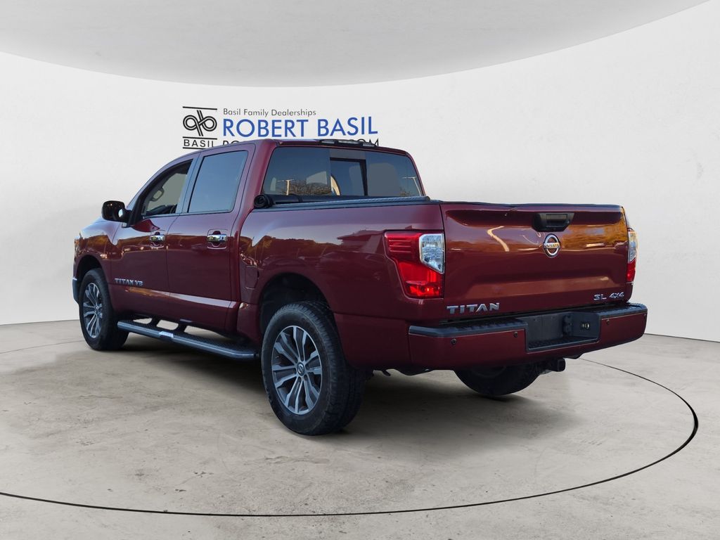 2018 Nissan Titan SL photo 3