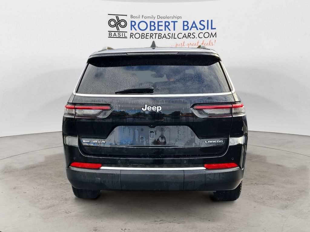 2022 Jeep Grand Cherokee Laredo photo 4