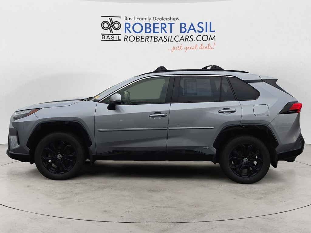 Used 2022 Toyota RAV4 Hybrid SE SUV